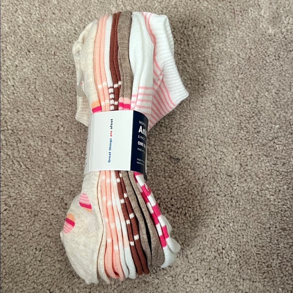 Old Navy Women's 6 pack Socks -